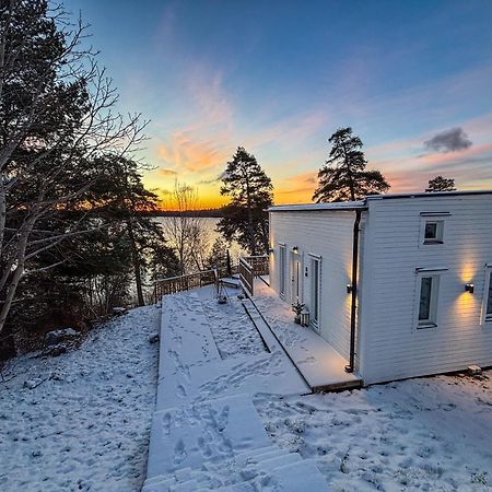 Relaxing Lake Oasis With Jacuzzi - Amazing View & Private Pier Stockholm Exteriör bild