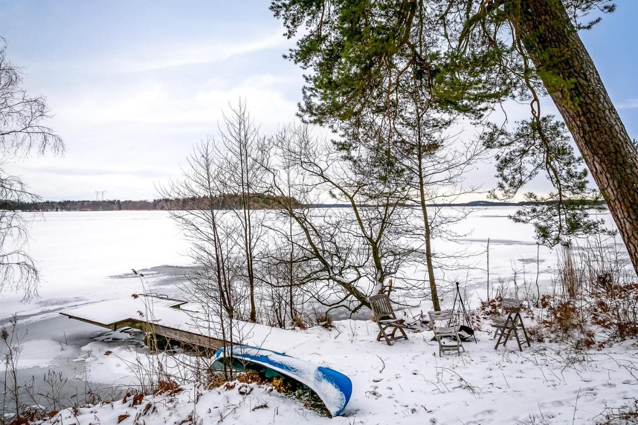 Relaxing Lake Oasis With Jacuzzi - Amazing View & Private Pier Stockholm Exteriör bild